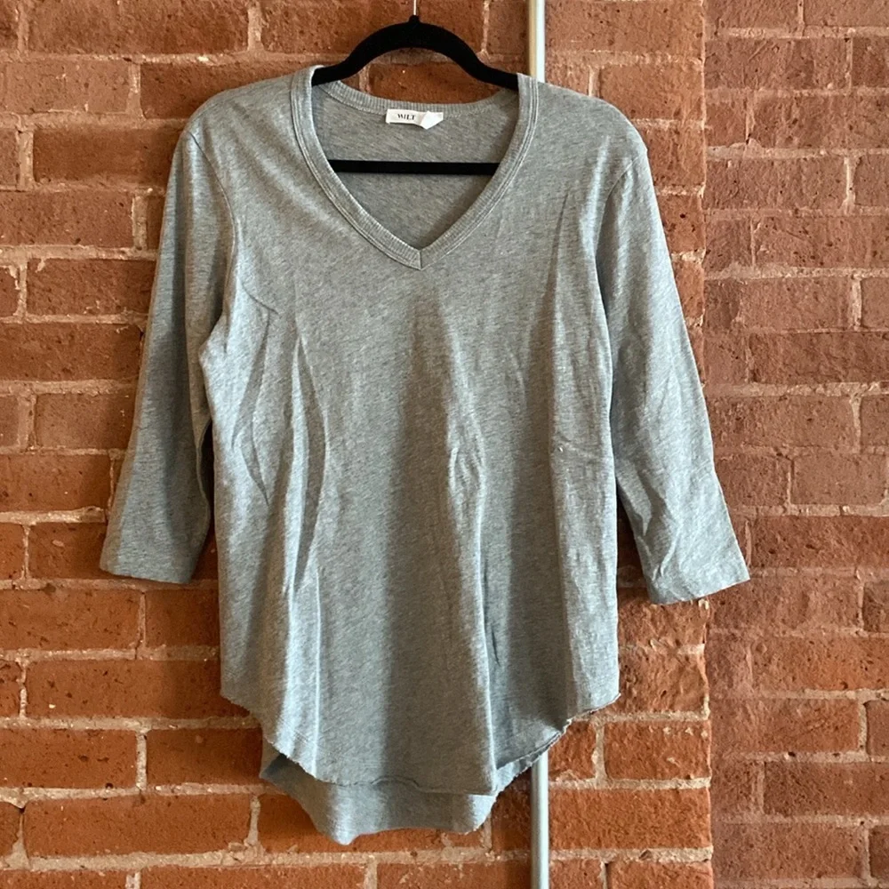 Wilt 3/4 Sleeve V-Neck Shirttail Tee w/Raw Hem Top - Picture 2 of 9